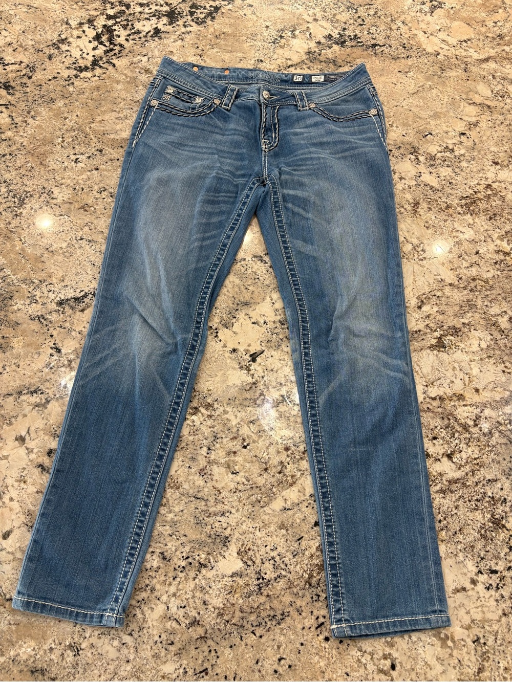 Miss Me Women’s Skinny Jeans in Medium Blue Wash